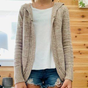 girls long sleeved sweater